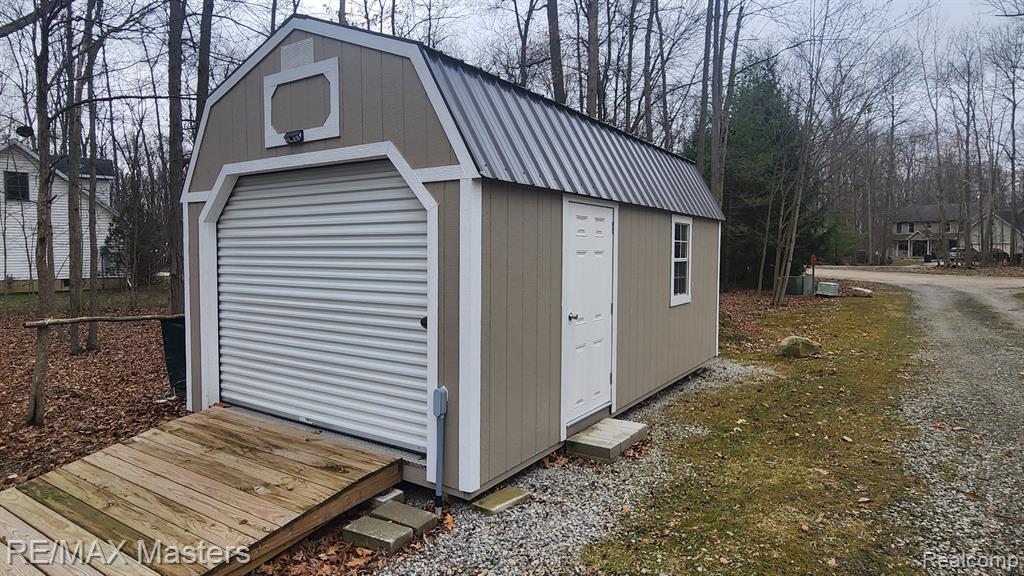 5718 HUNT Road, Adrian, MI 49221 — Photo 27