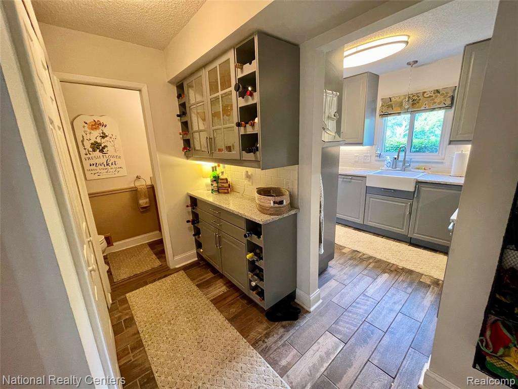 48104 COLONY FARM CIR, Plymouth, MI 48170 — Photo 41