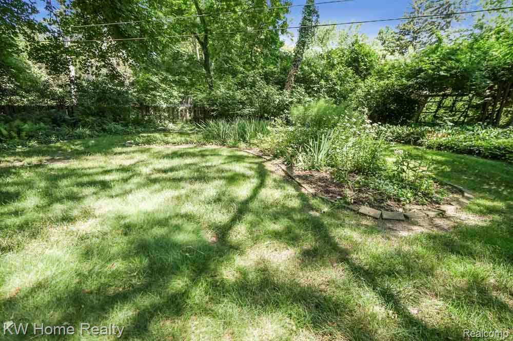 5660 Crabtree Road, Bloomfield Hills, MI 48301 — Photo 33