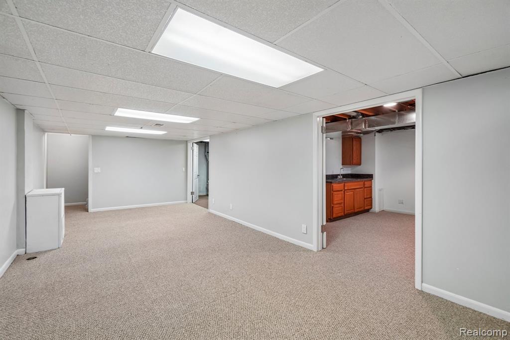 2675 Douglas Drive, Bloomfield Hills, MI 48304 — Photo 36