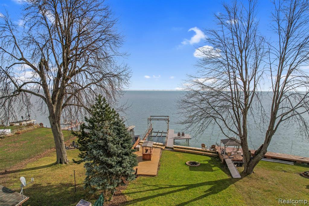 49328 Bayshore Drive, Chesterfield, MI 48047 — Photo 32