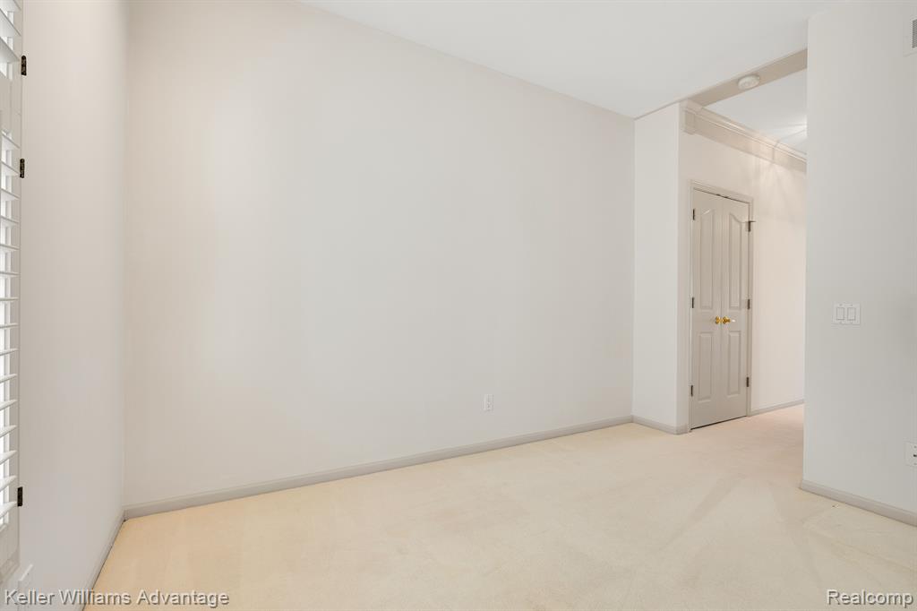 39547 CHAMPION Court, Northville, MI 48168 — Photo 27