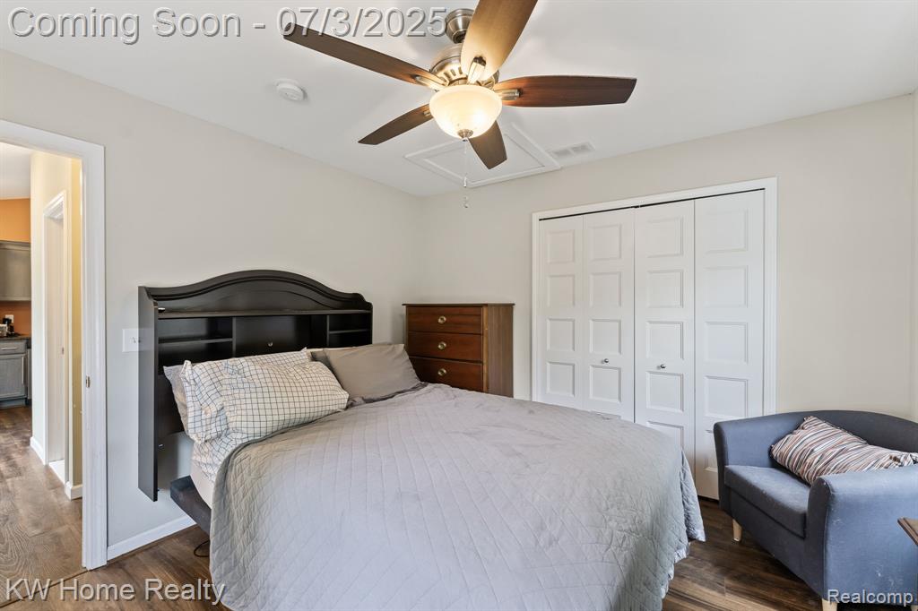 5575 Berkley Drive, Waterford, MI 48327 — Photo 13