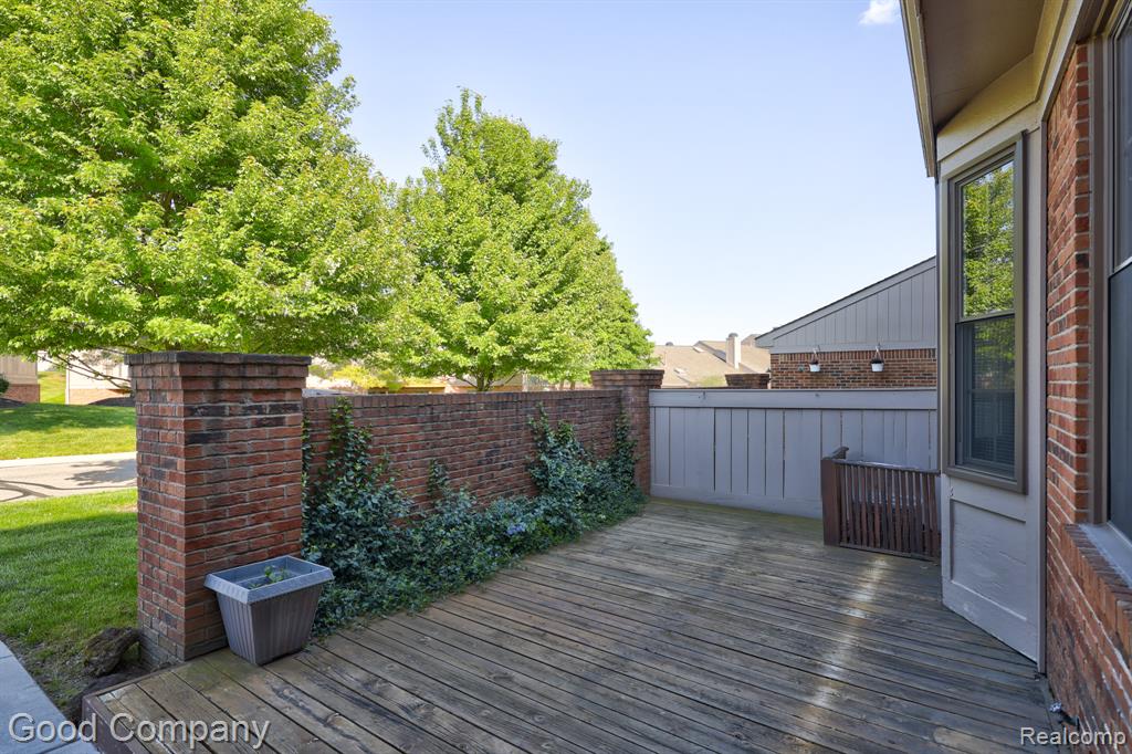 7354 Birkshire, West Bloomfield, MI — Photo 30