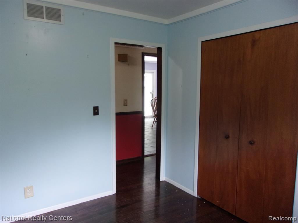 5856 HENRY RUFF Road, Garden City, MI — Photo 17