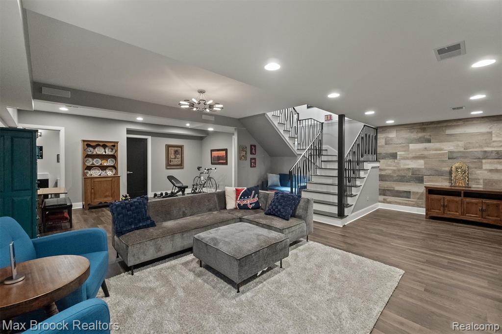 928 Montrose Avenue, Royal Oak, MI 48073 — Photo 52