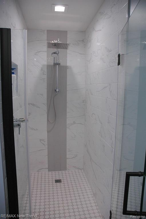 9528 FENHILL Drive, Grand Blanc, MI 48439 — Photo 30