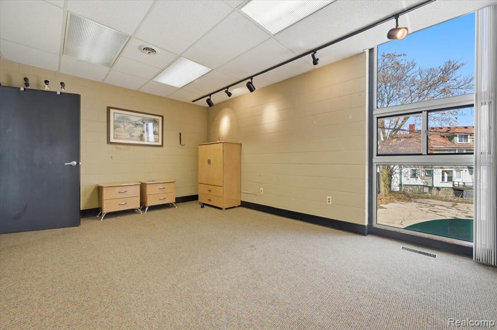70 Lafayette Street, Pontiac, MI 48342 — Photo 37