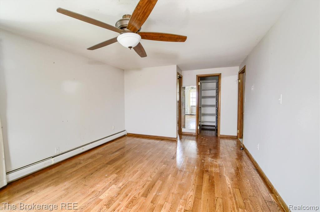 688 UPHILL Road, Milford, MI 48381 — Photo 42