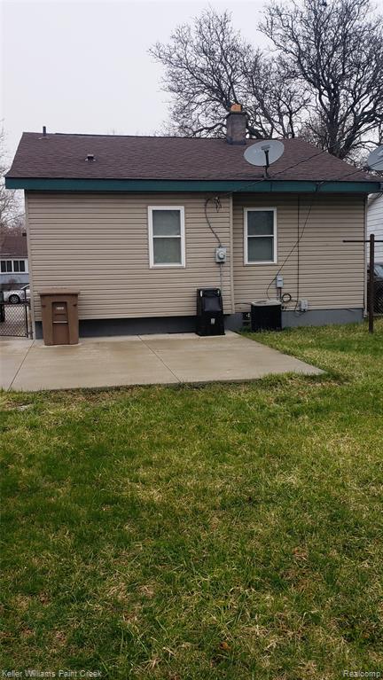 195 W Strathmore Avenue, Pontiac, MI 48340 — Photo 23