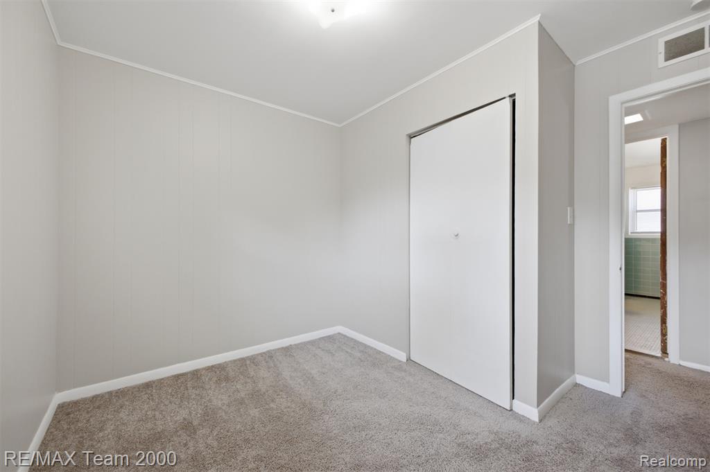 4947 Roosevelt Boulevard, Dearborn Heights, MI 48125 — Photo 18