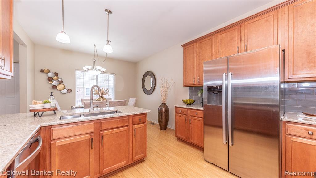 13541 CHRISTINA Lane, Belleville, MI 48111 — Photo 18
