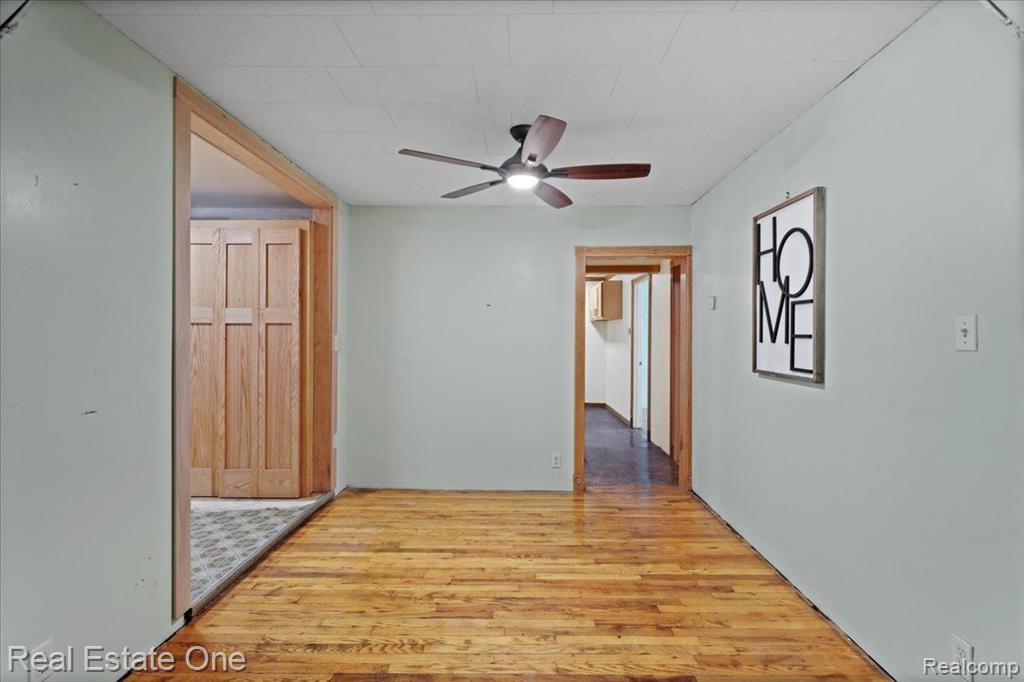 936 RIDGE Road, Lake Orion, MI 48362 — Photo 15