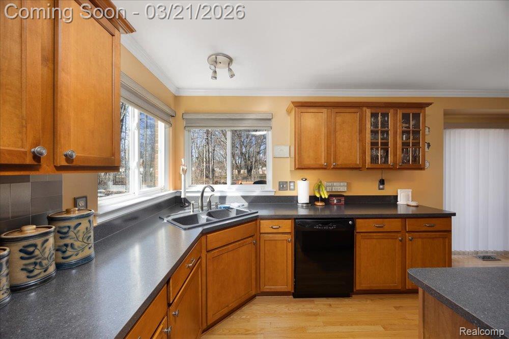 43968 Timberview Court, Van Buren, MI 48111 — Photo 16