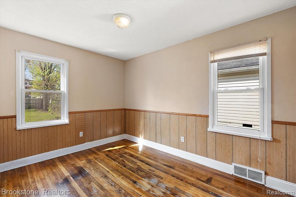 7528 Anna Avenue, Warren, MI 48092 — Photo 18
