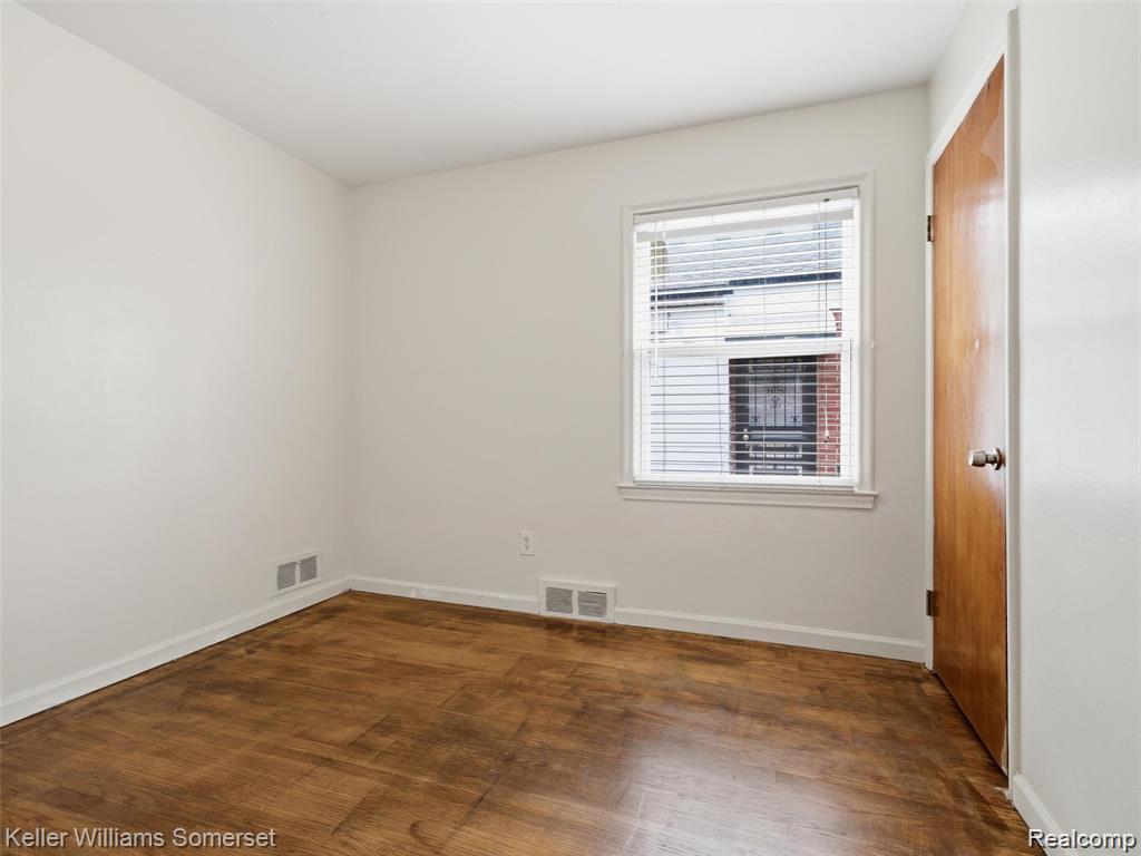 20271 Grandville Avenue, Detroit, MI 48219 — Photo 9