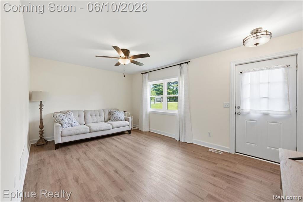 12272 E Mount Morris Road, Davison, MI 48423 — Photo 7