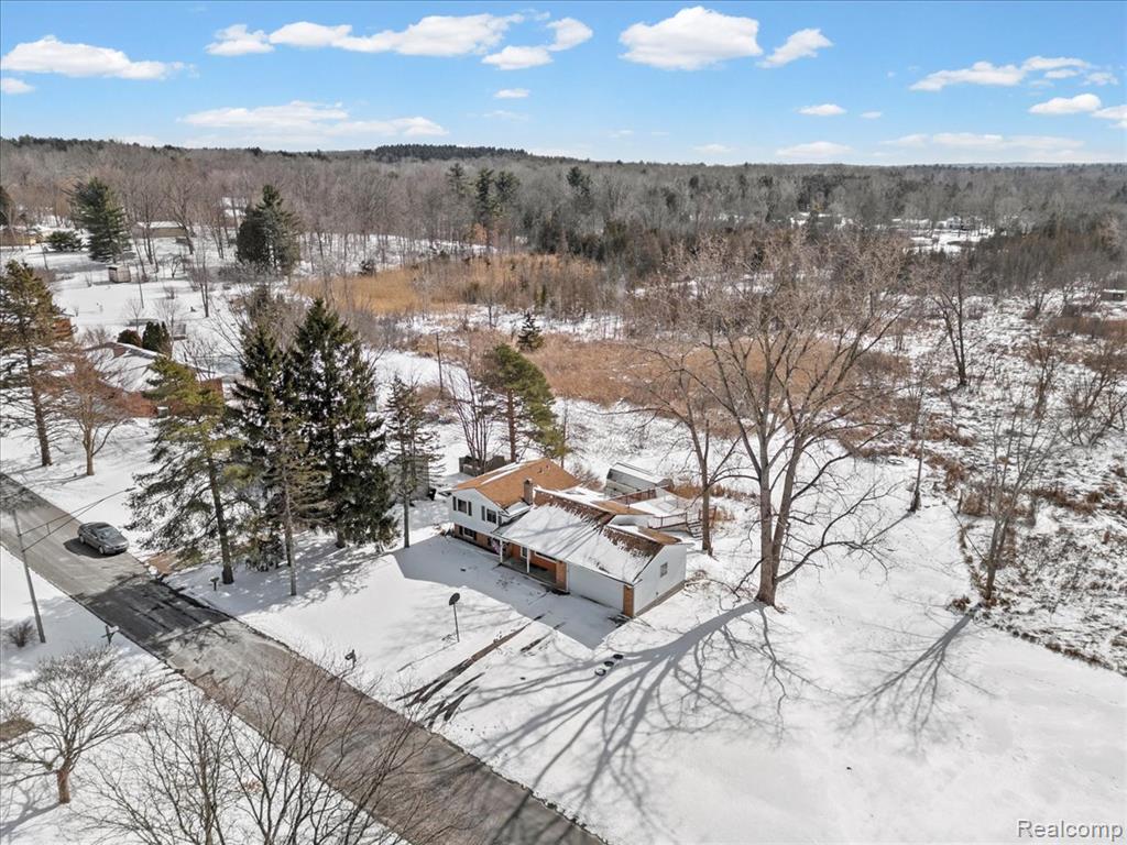566 Eastridge Drive, Ortonville, MI 48462 — Photo 28