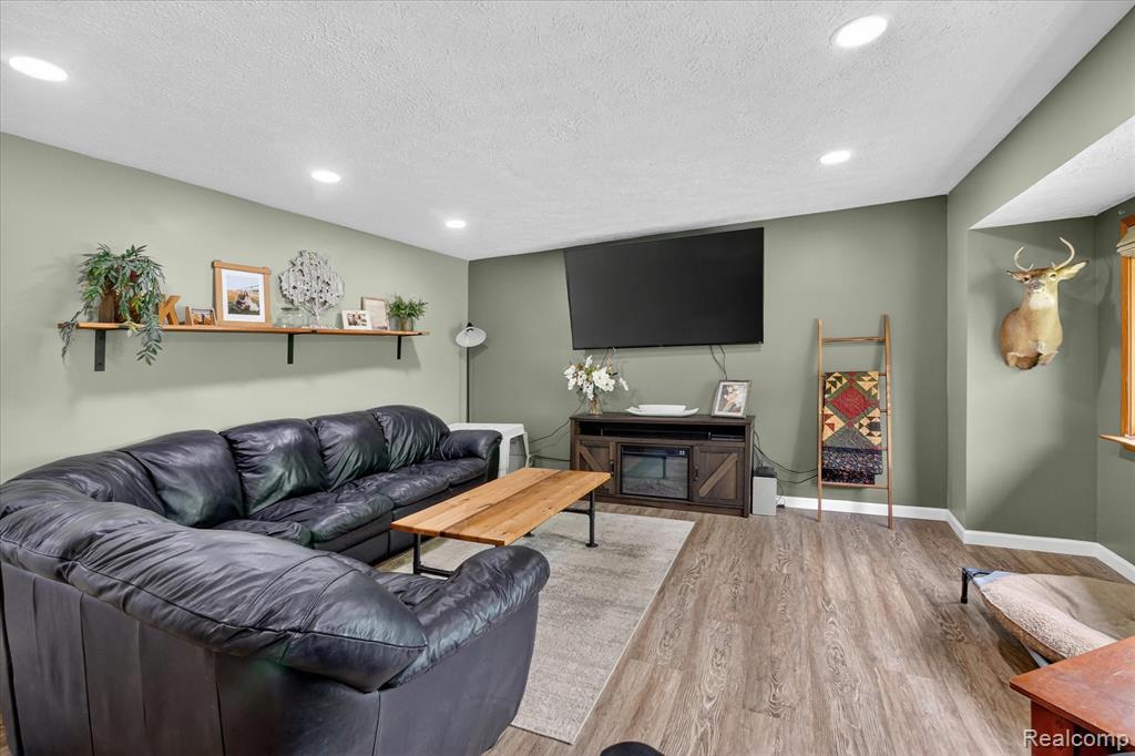 3350 Cemetery Road, Fowlerville, MI 48836 — Photo 4