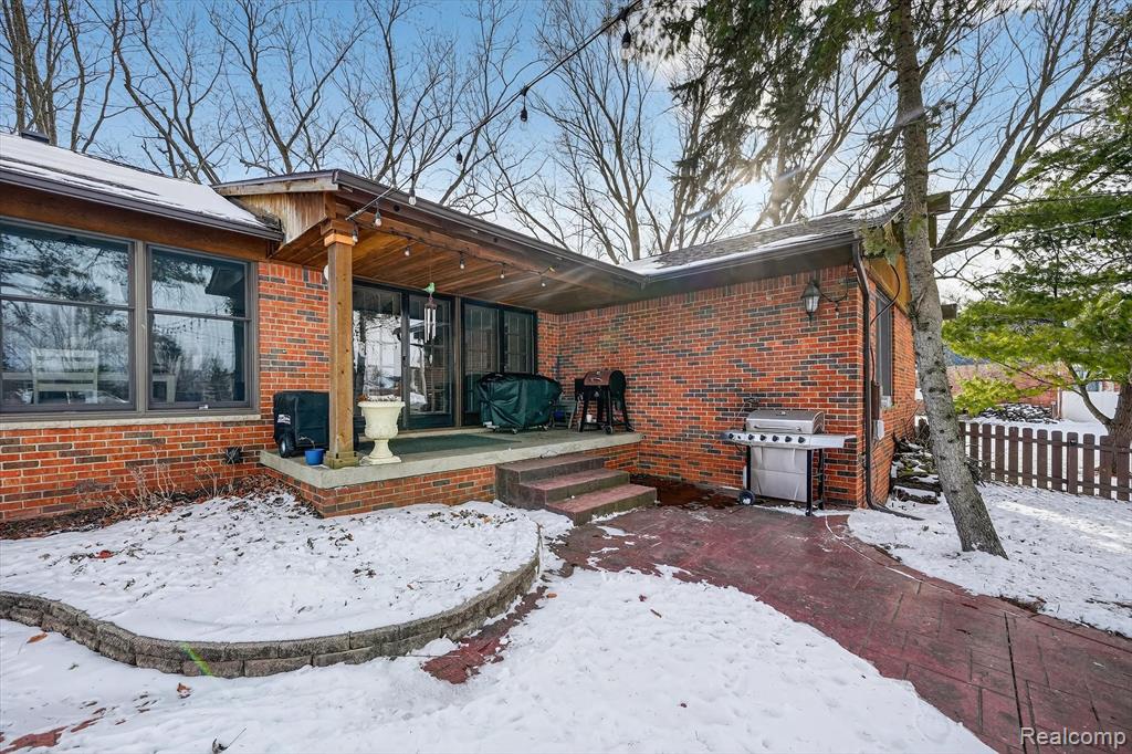 5397 Sutton Place, Grand Blanc, MI 48439 — Photo 32