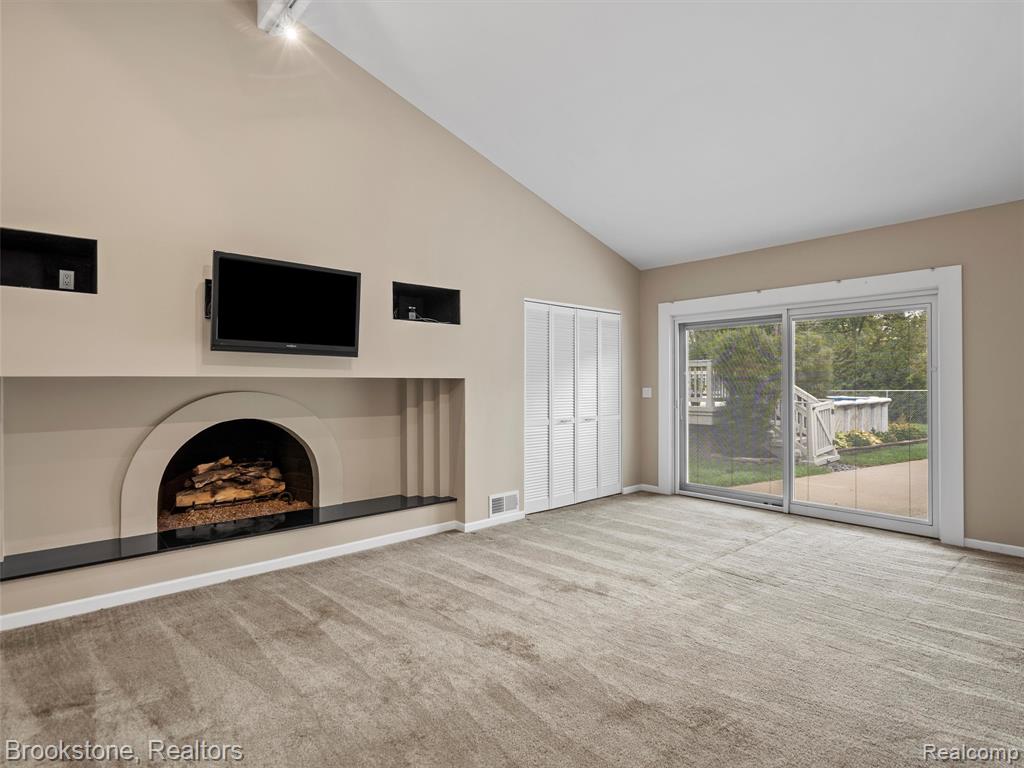 4820 Valley Vista Lane, Troy, MI 48098 — Photo 34