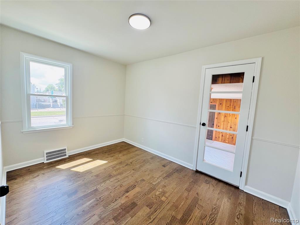 12796 Pullman Street, Southgate, MI 48195 — Photo 11