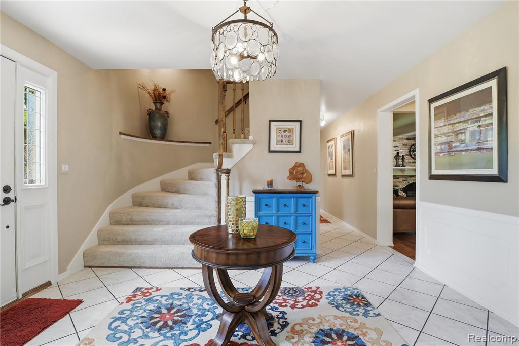 6211 Kings Scepter Road, Grand Blanc, MI 48439 — Photo 4