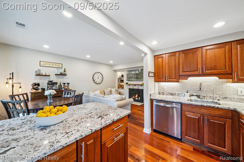 41377 Leidel Court, Northville, MI 48167 — Photo 15