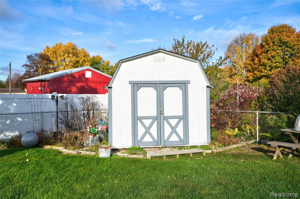 4480 Cherrytree Lane, Flint, MI 48507 — Photo 15
