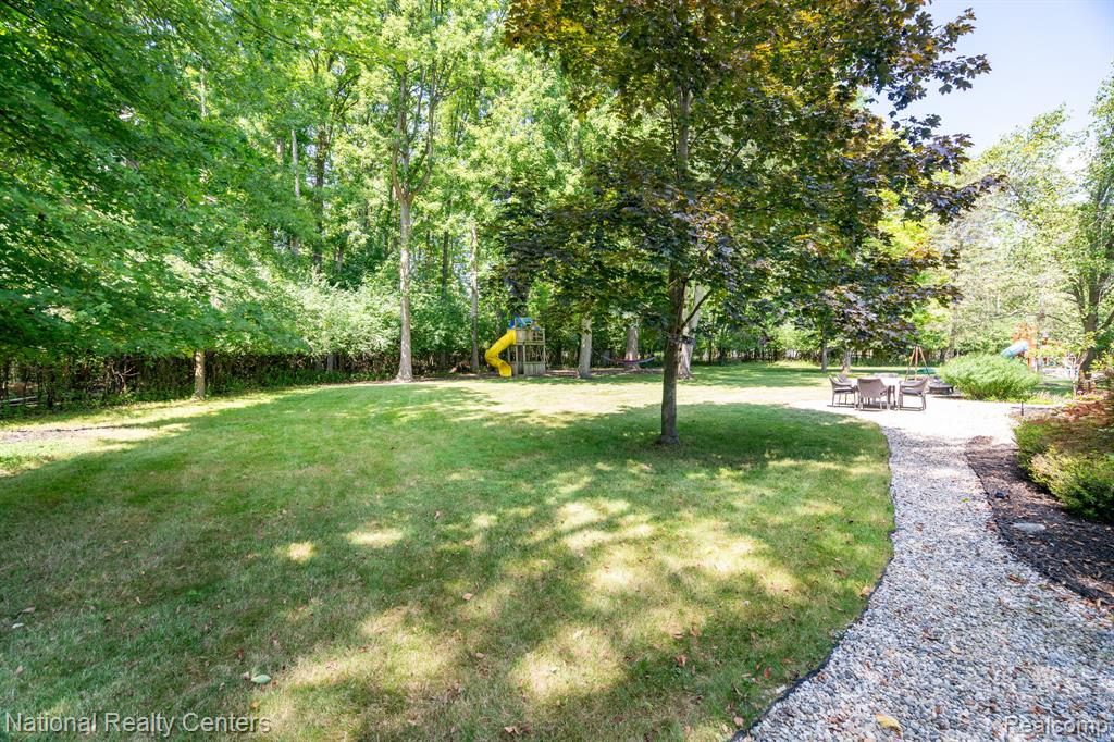 31467 Old Cannon Road, Beverly Hills, MI 48025 — Photo 35