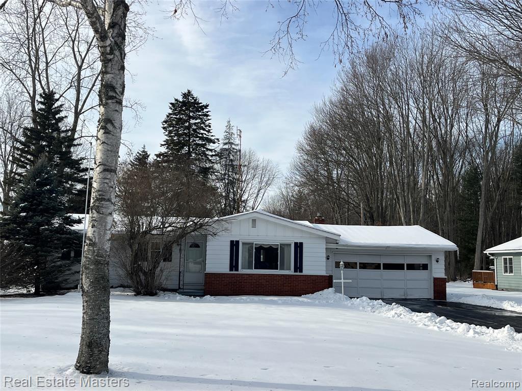 4291 Parker Road, Fort Gratiot, MI 48059 — Photo 2