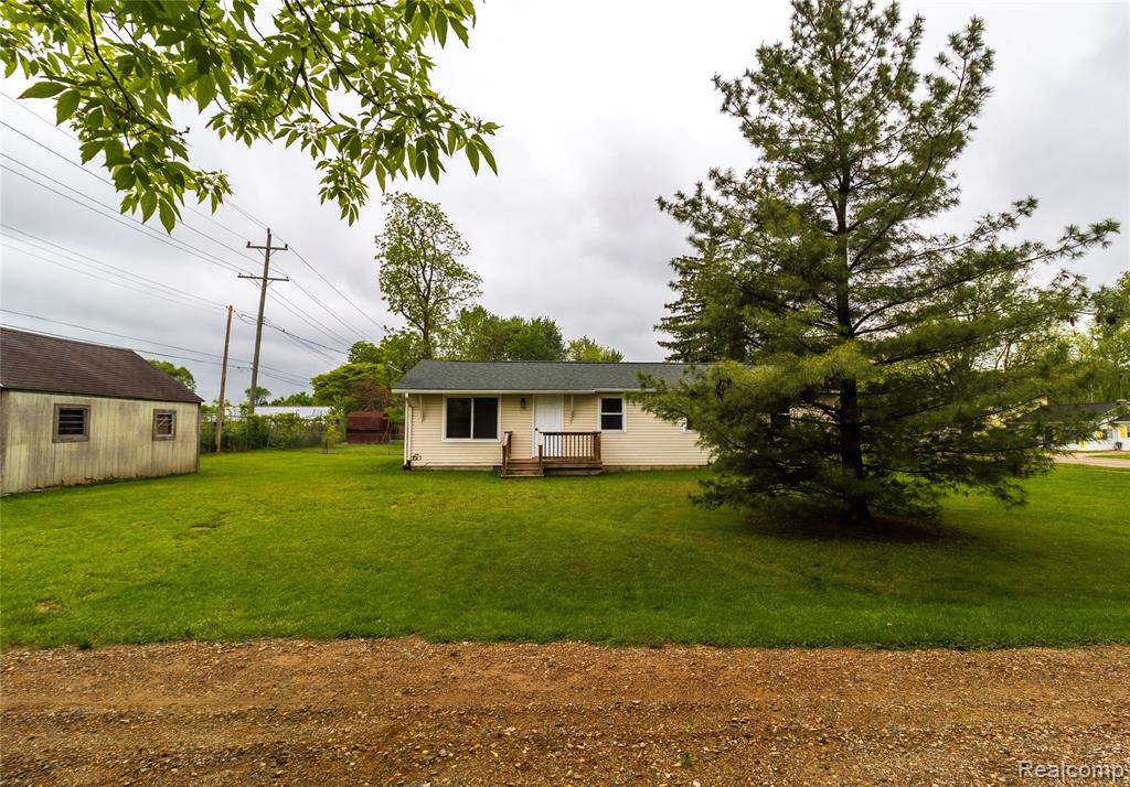 519 S Elm Street, Lapeer, MI 48446 — Photo 27
