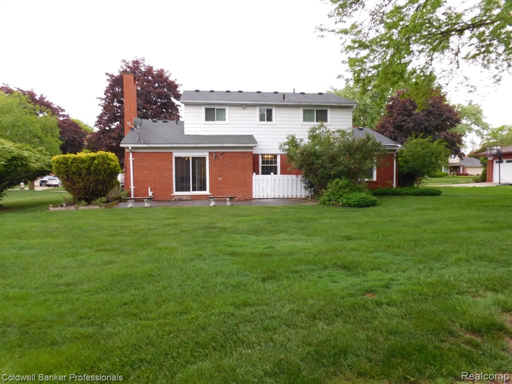 5244 Folkstone Drive, Troy, MI 48085 — Photo 2