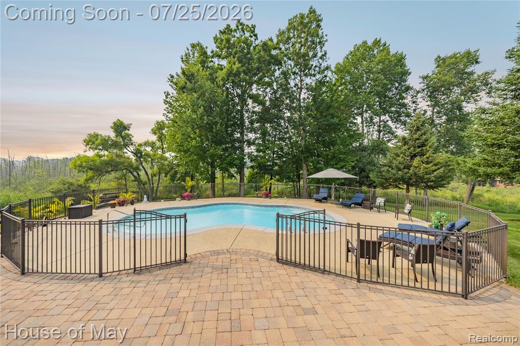 2082 Sandlewood Drive, White Lake, MI 48383 — Photo 11
