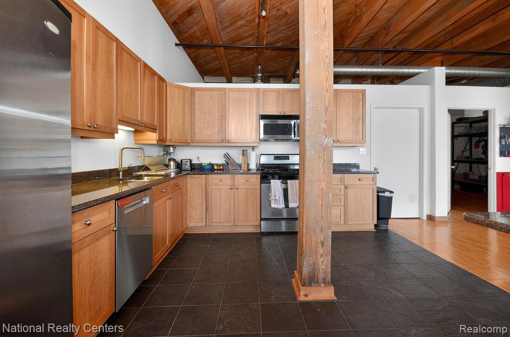 200 River Place Drive, 23, Detroit, MI 48207 — Photo 17