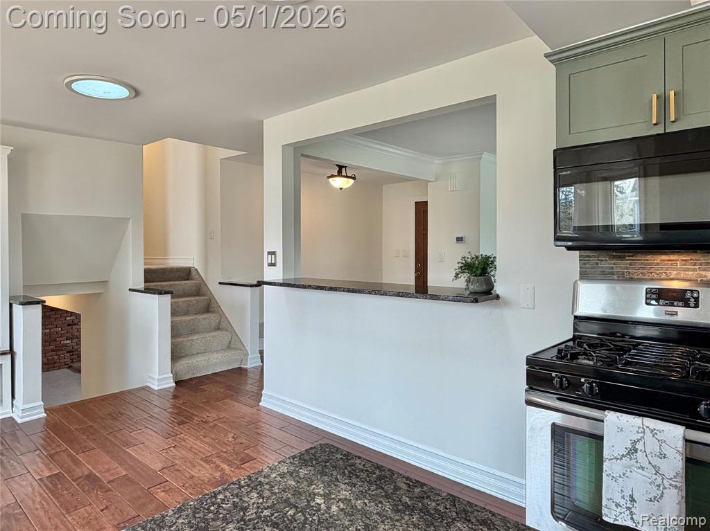 771 Edgewood Drive, Rochester, MI 48306 — Photo 14
