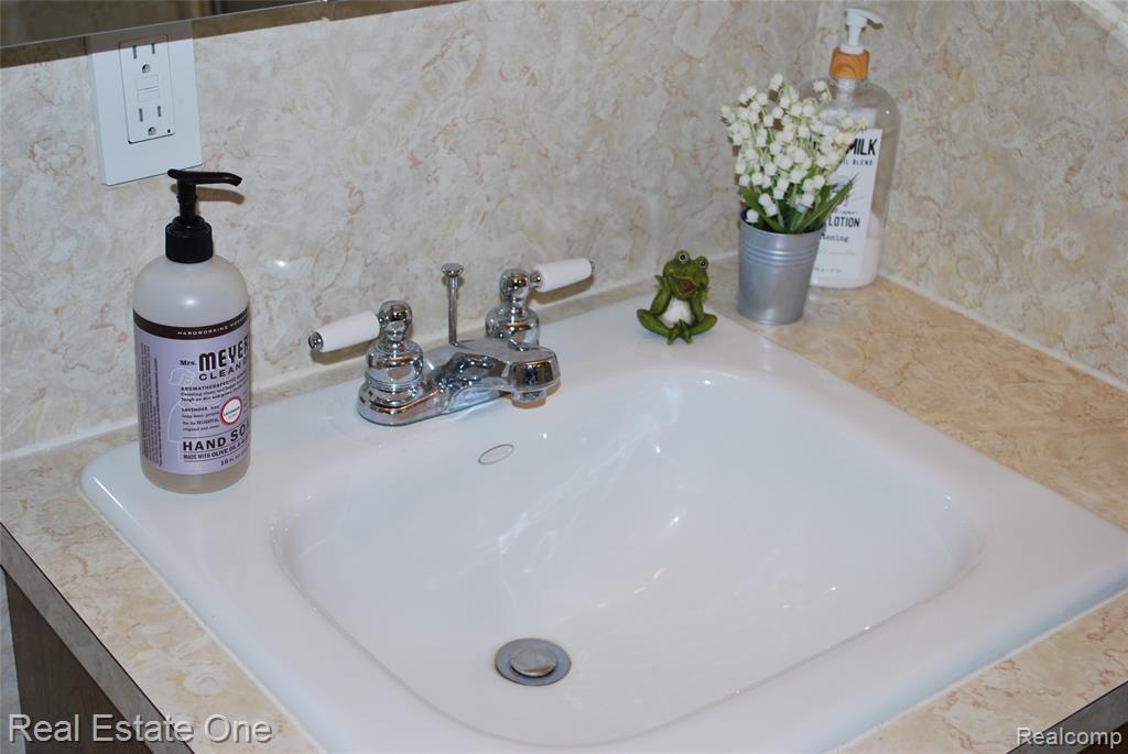 40936 Micol Drive, Plymouth, MI 48170 — Photo 46