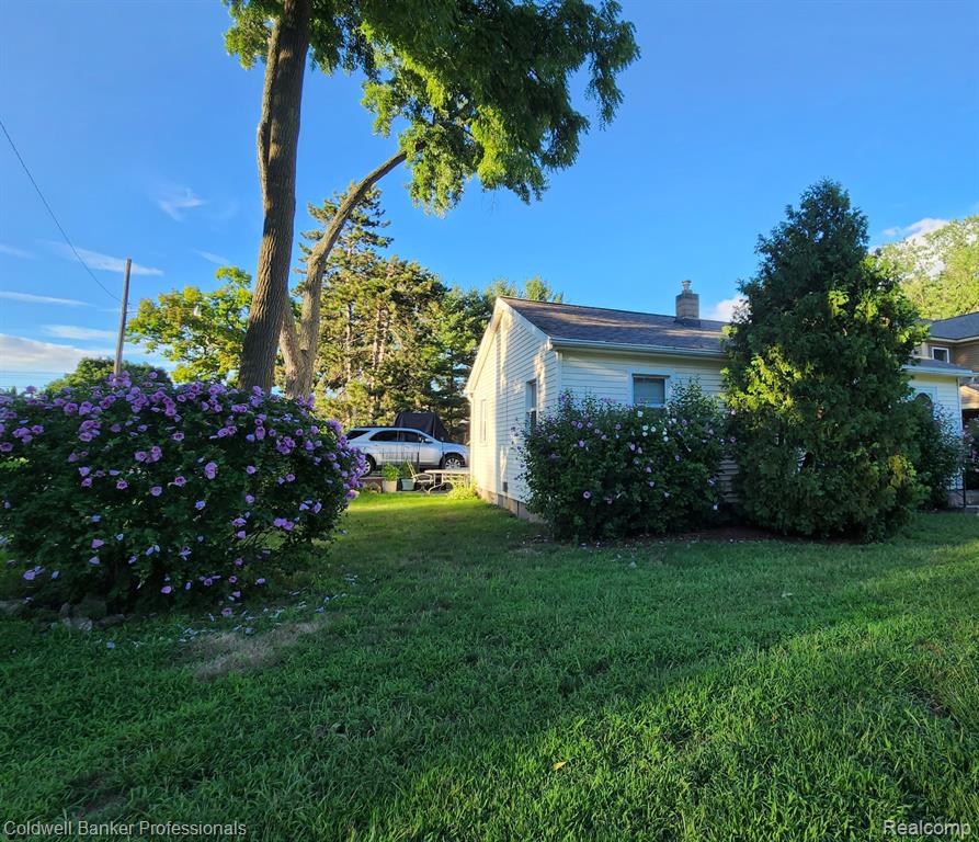 5010 Cass Elizabeth Road, Waterford, MI 48327 — Photo 4