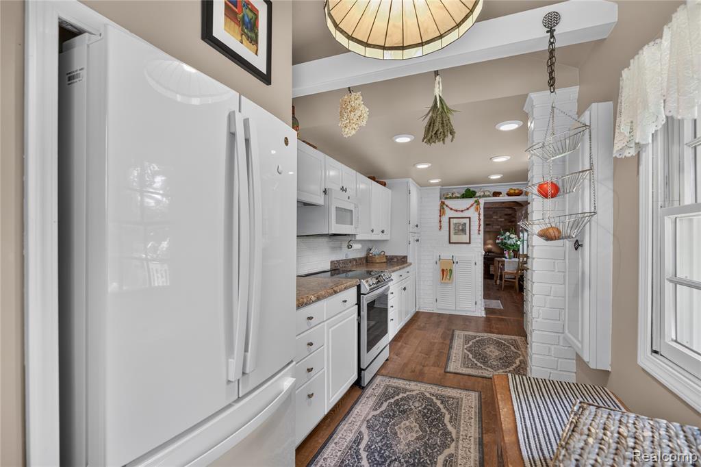 75 W Burdick Street, Oxford, MI 48371 — Photo 25