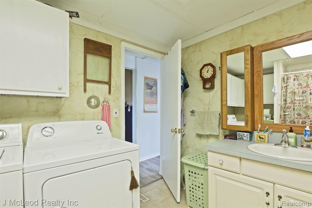 8441 EAST Street, Millington, MI 48746 — Photo 23