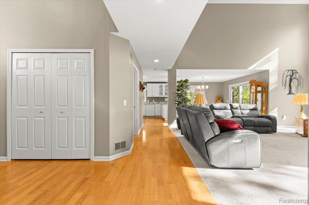 860 Galahad Drive, Ortonville, MI 48462 — Photo 13