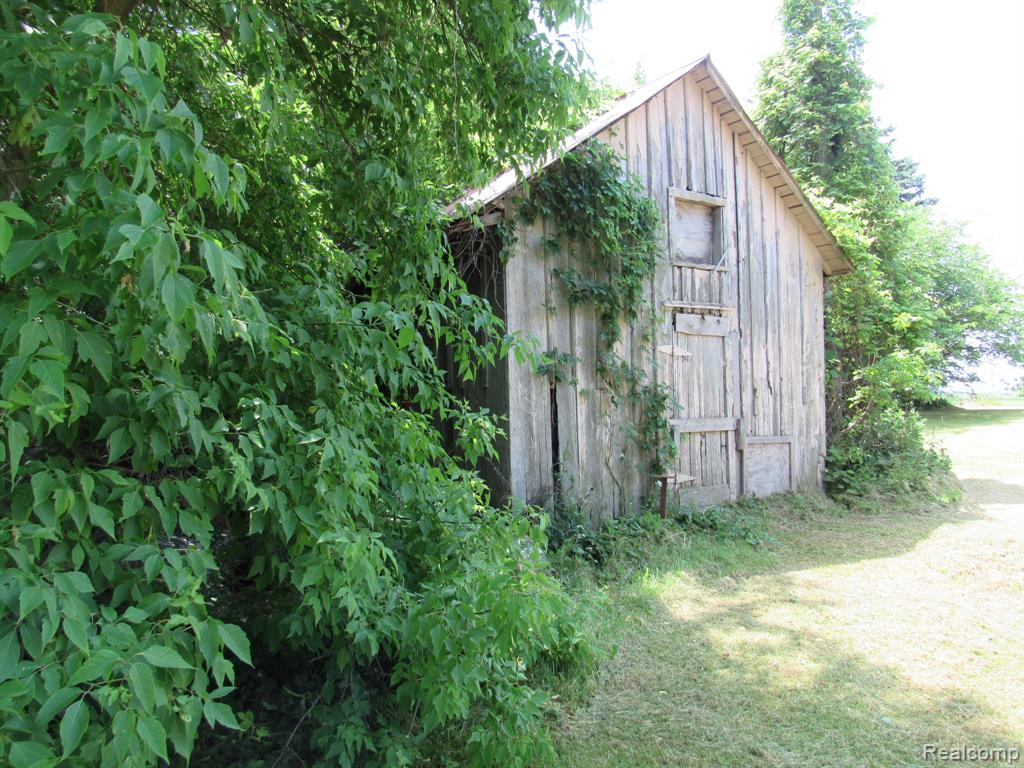 695 W Cass Avenue Road, Bay City, MI 48708 — Photo 48