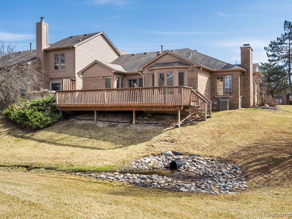 4738 MULBERRY WOODS Circle, Ann Arbor, MI 48105 — Photo 34