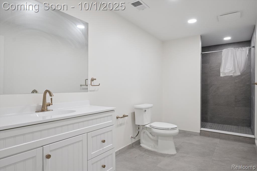 46676 Grand Oak Court, Canton, MI 48187 — Photo 40