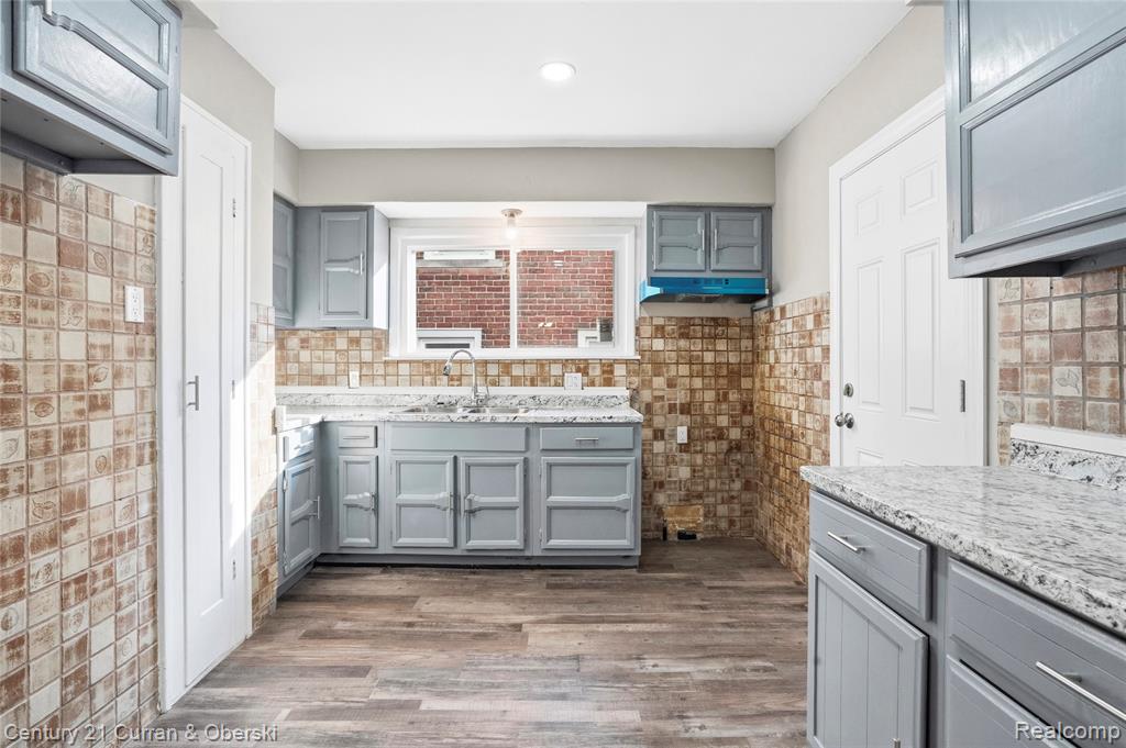 6640 Yinger Avenue, Dearborn, MI 48126 — Photo 8