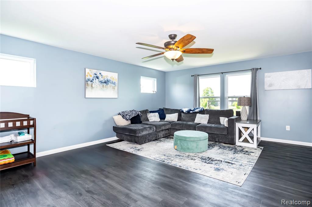 3560 Amber Oaks Drive, Howell, MI 48855 — Photo 6