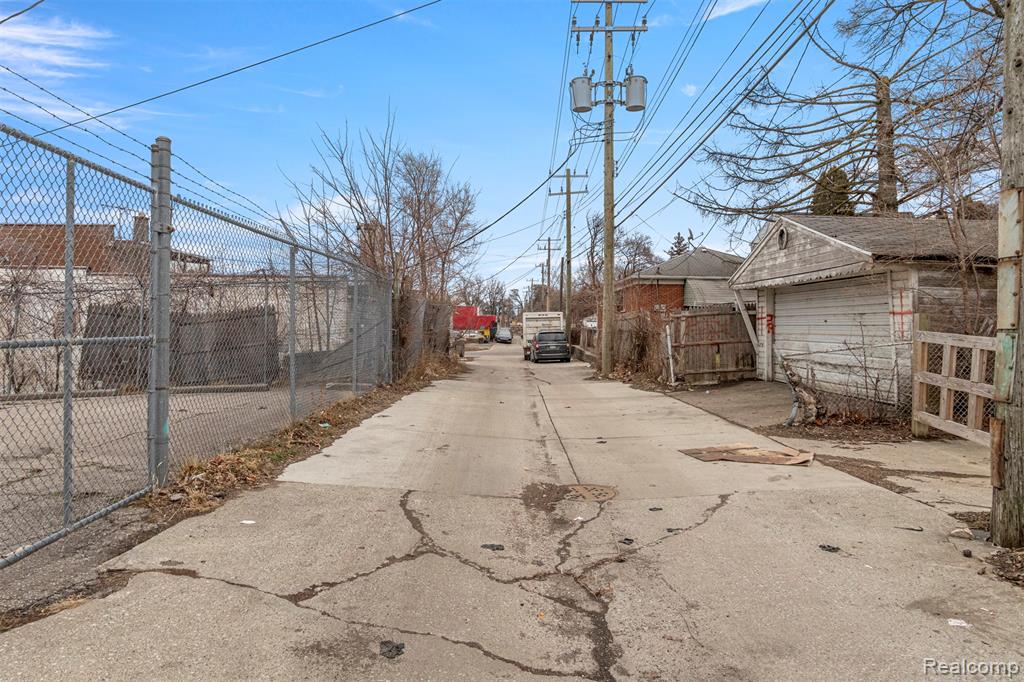 16815 W Warren Avenue, Detroit, MI 48228 — Photo 37
