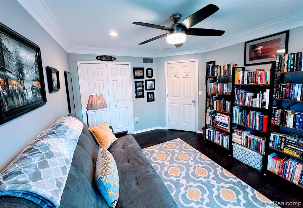 35149 Woodbury Drive, New Baltimore, MI 48047 — Photo 9