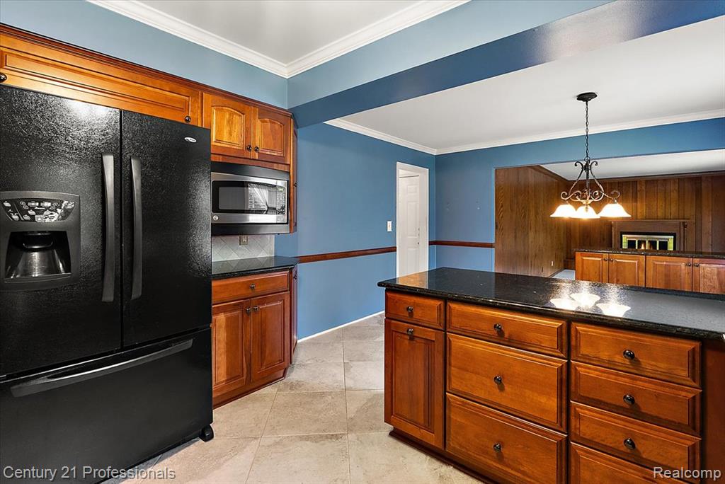 633 Foxhall Road, Bloomfield Hills, MI 48304 — Photo 36