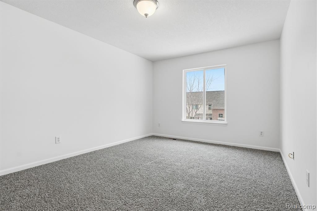19270 Theresa Boulevard, Rockwood, MI — Photo 24